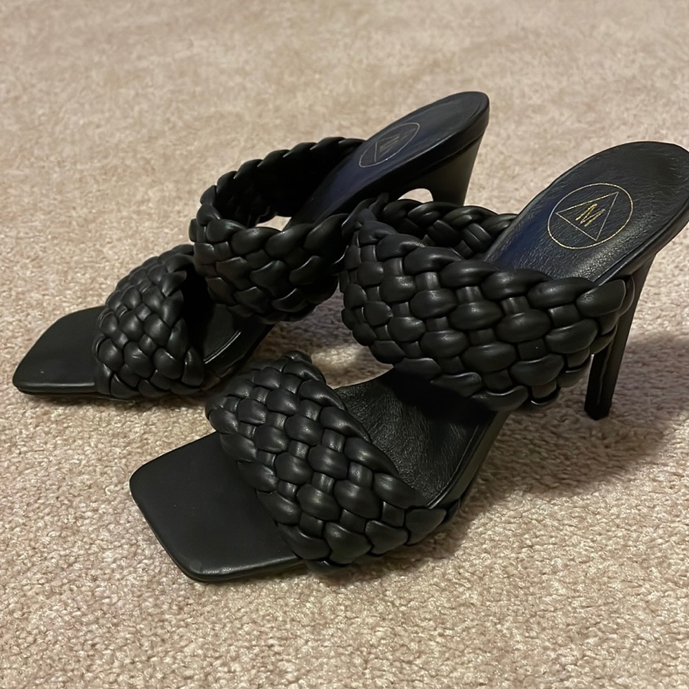 Meshki woven square toe heels NWT size 8
